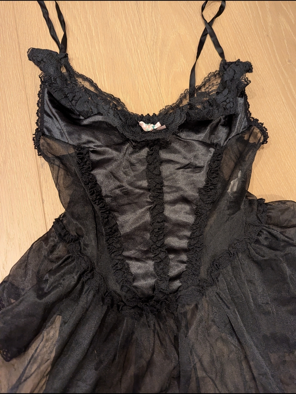 Vintage Black Lace Chemise Nightdress - Women's Intimates - Picture 3 of 9